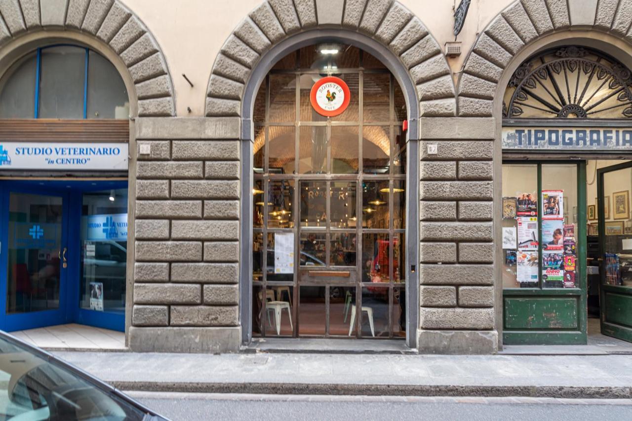 Tra Il Duomo E Il Teatro La Pergola * Florença